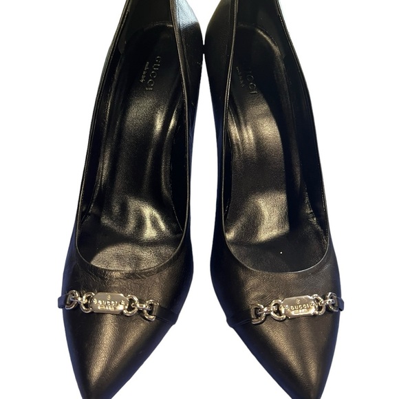 Gucci high heeled black shoes for women size 41 EU
